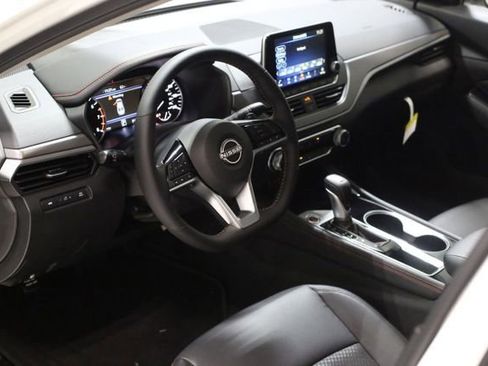 New 2025 Nissan Altima 2.5 SR w/ SR Premium Package image 7