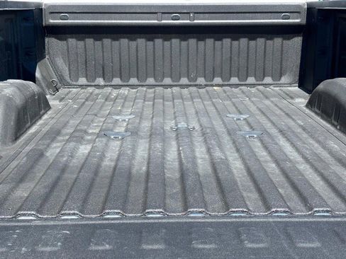 Used 2025 Chevrolet Silverado 2500 Custom w/ Custom Value Package image 4