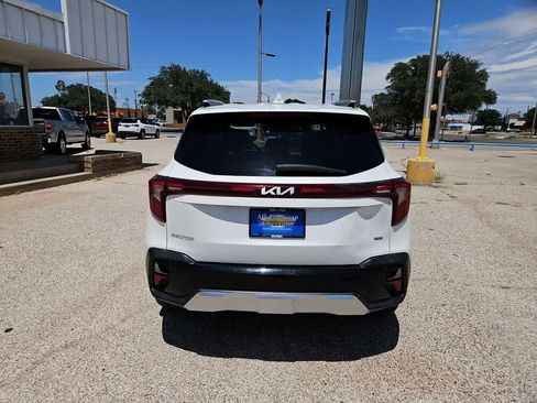Used 2024 Kia Seltos SX w/ SX Sunroof Package AWD/4WD image 7