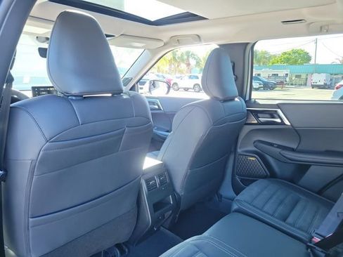 New 2026 Mitsubishi Outlander SE FWD image 15