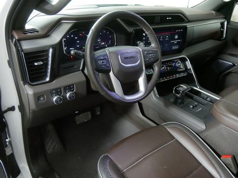 Used 2024 GMC Sierra 1500 Denali AWD/4WD image 14