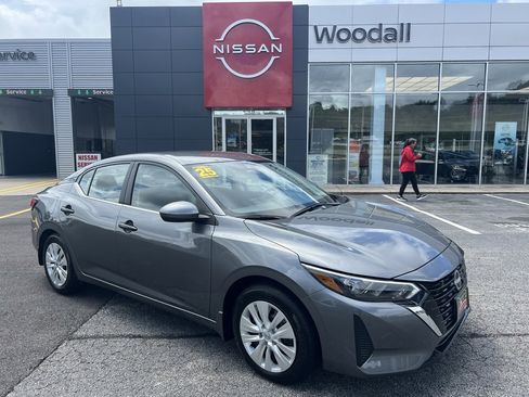 Used 2025 Nissan Sentra S image 1