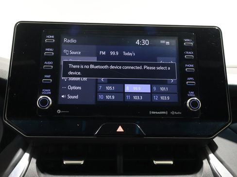 Used 2022 Toyota Venza XLE image 29