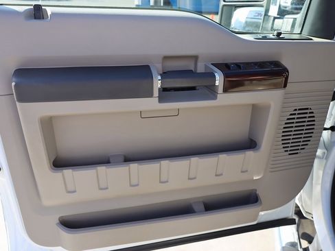 Used 2008 Ford F350 Lariat image 10