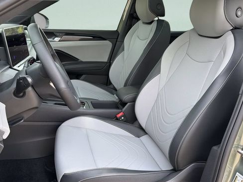 New 2026 Volkswagen Tiguan SE R-Line FWD image 29