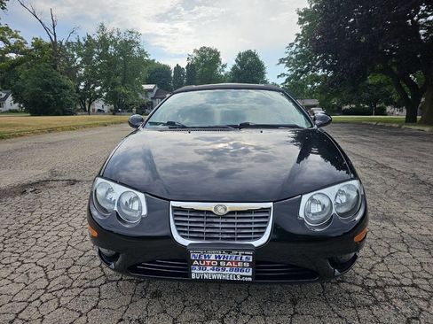Used 2002 Chrysler 300M image 4