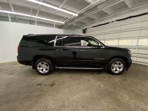 Used 2017 Chevrolet Suburban Premier image 7