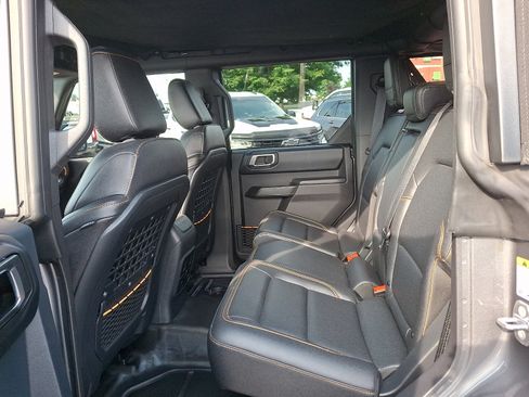 Used 2024 Ford Bronco Badlands AWD/4WD image 10