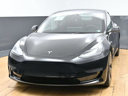 Used 2023 Tesla Model 3 Standard Range RWD image 4