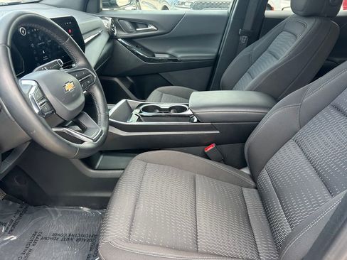 Used 2025 Chevrolet Equinox LT FWD image 11