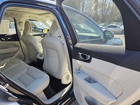 New 2026 Volvo XC60 T8 Ultra w/ Climate Package AWD/4WD image 12