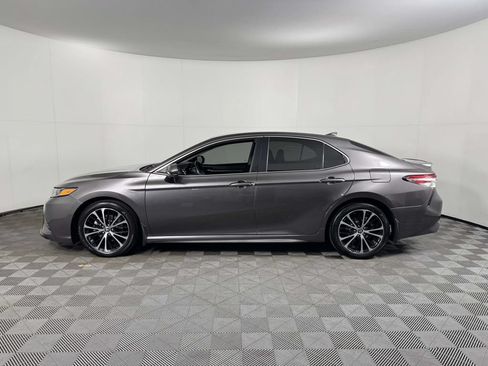 Used 2020 Toyota Camry SE AWD/4WD image 11