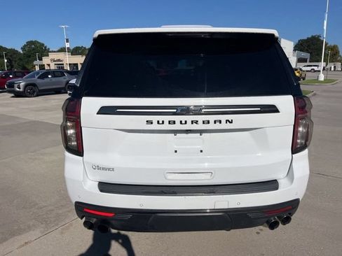 Used 2022 Chevrolet Suburban Z71 w/ Z71 Off-Road Package AWD/4WD image 6
