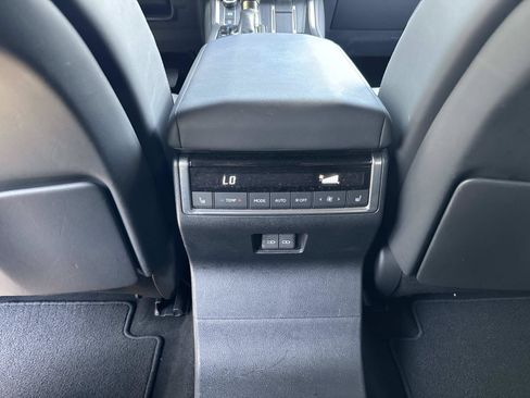 Used 2025 Lexus GX 550 w/ Accessory Package (2T) AWD/4WD image 17