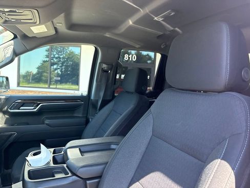 Used 2023 GMC Sierra 1500 Elevation AWD/4WD image 3