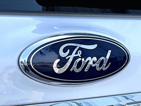 Used 2014 Ford Explorer XLT w/ Equipment Group 202A image 29