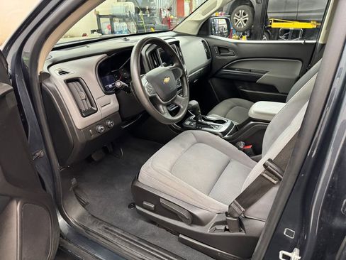 Used 2019 Chevrolet Colorado W/T w/ WT Convenience Package AWD/4WD image 13