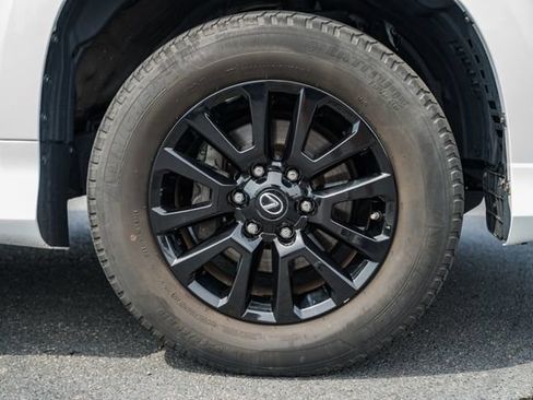 Used 2022 Lexus GX 460 w/ Black Line Special Edition AWD/4WD image 14