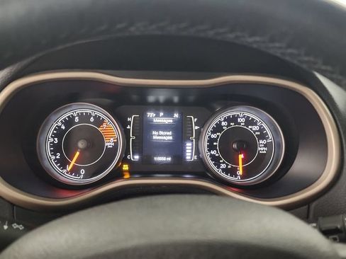 Used 2017 Jeep Cherokee Latitude w/ Comfort & Sound Group AWD/4WD image 11