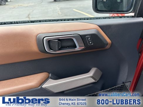 Used 2023 Ford Bronco Outer Banks AWD/4WD image 13