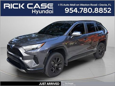 Used 2024 Toyota RAV4 SE AWD/4WD image 1