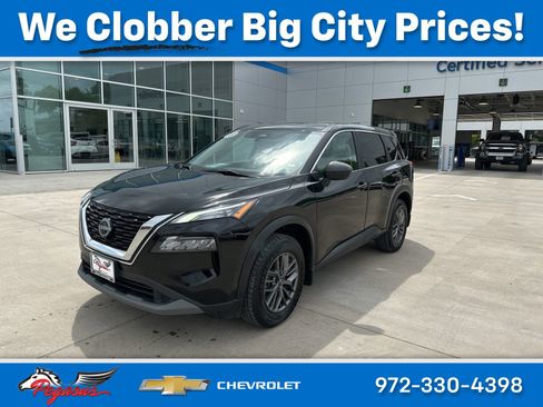 Used 2023 Nissan Rogue S image 1