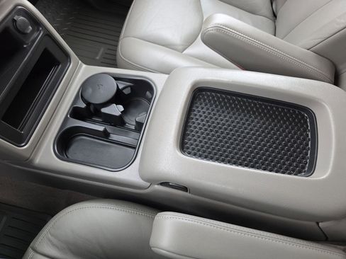 Used 2007 Chevrolet Silverado 3500 LT image 26