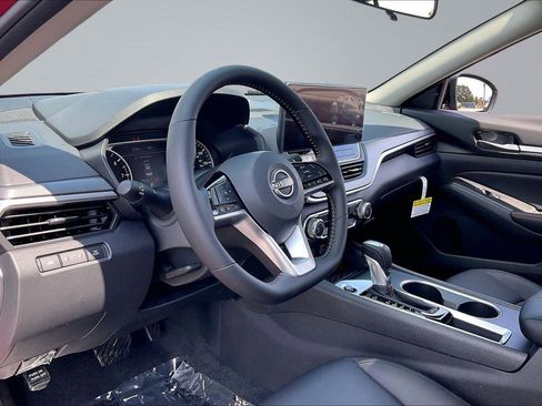 New 2026 Nissan Altima 2.5 SR FWD image 7