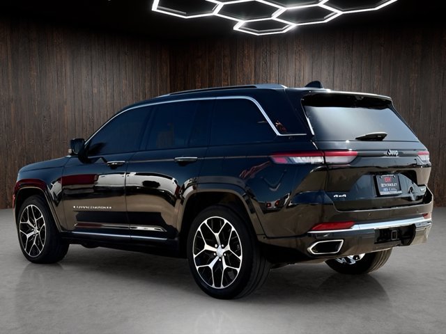 Used 2022 Jeep Grand Cherokee Summit AWD/4WD image 5