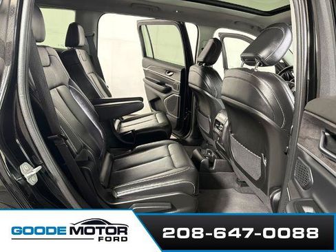 Used 2021 Jeep Grand Cherokee L Limited AWD/4WD image 23