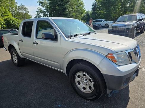 Used 2014 Nissan Frontier S AWD/4WD image 5