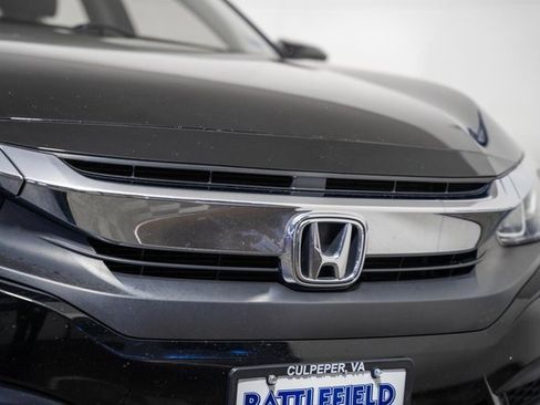 Used 2018 Honda Civic EX-L image 9