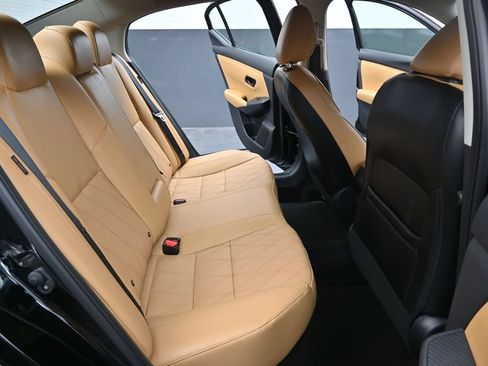Used 2025 Nissan Sentra SV w/ SV Premium Package FWD image 33