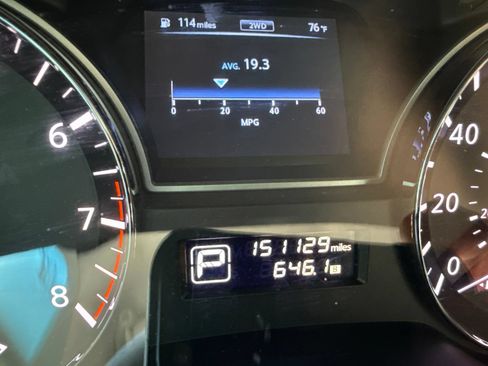 Used 2014 Nissan Pathfinder SV AWD/4WD image 11