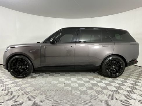 Certified 2025 Land Rover Range Rover Long Wheelbase SE image 2