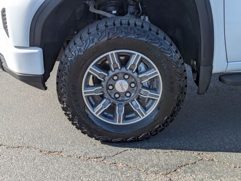 Used 2026 GMC Sierra 1500 AT4 w/ AT4 Premium Package AWD/4WD image 11