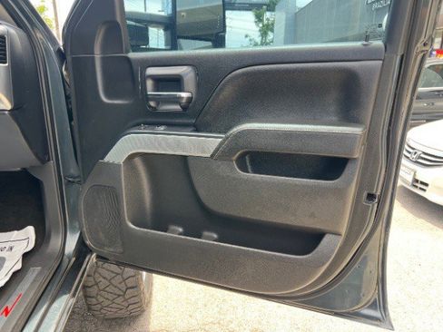 Used 2018 Chevrolet Silverado 1500 LT w/ Texas Edition image 23