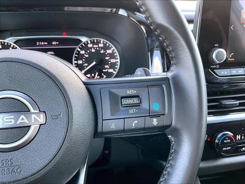 Certified 2025 Nissan Pathfinder SV image 24