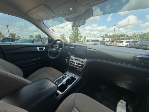 Used 2022 Ford Explorer 4WD image 12