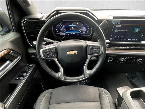 Used 2023 Chevrolet Silverado 1500 LT RWD image 7