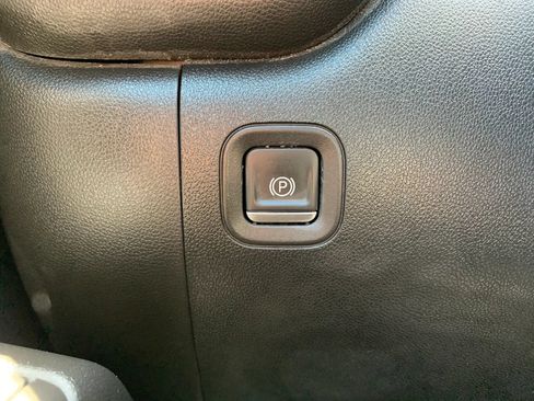 Used 2020 Chevrolet Silverado 1500 W/T w/ WT Fleet Convenience Package AWD/4WD image 20