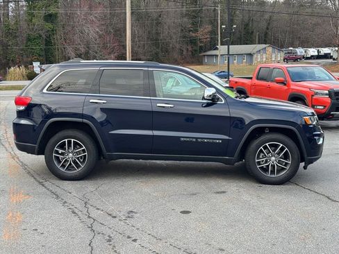 Used 2018 Jeep Grand Cherokee Limited image 2