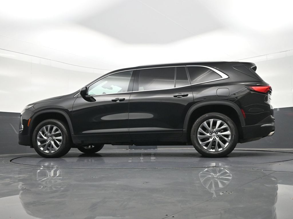 Used 2025 Buick Enclave Preferred w/ Power Package FWD image 24