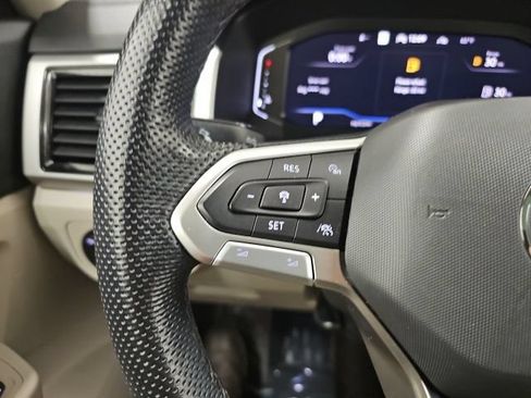 Used 2023 Volkswagen Atlas SEL Premium AWD/4WD image 19