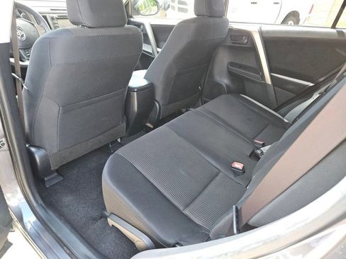 Used 2015 Toyota RAV4 LE FWD image 11