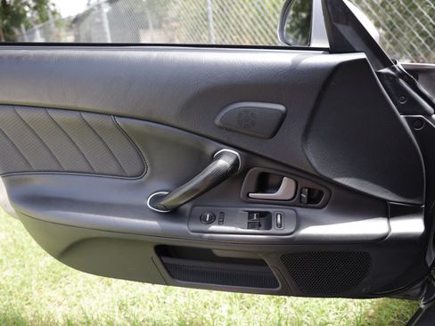 Used 2005 Honda S2000 image 33