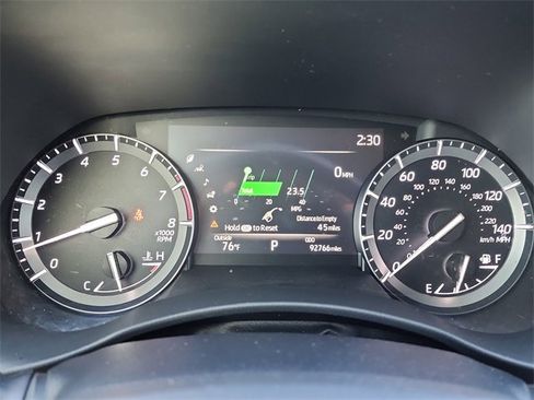 Used 2020 Toyota Highlander XLE image 29