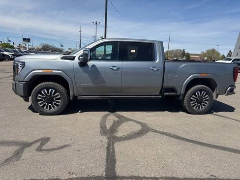 Used 2024 GMC Sierra 2500 Denali Ultimate AWD/4WD image 6