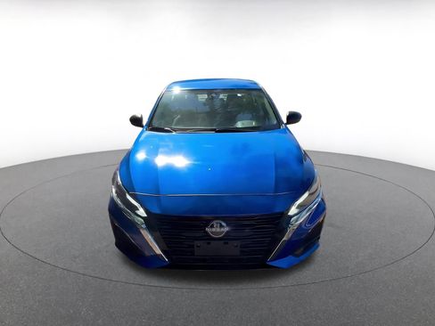 Used 2025 Nissan Altima 2.5 SV image 4