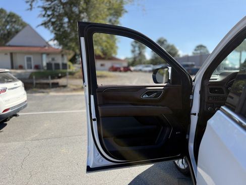 Used 2023 Chevrolet Tahoe High Country w/ Advanced Technology Package AWD/4WD image 24